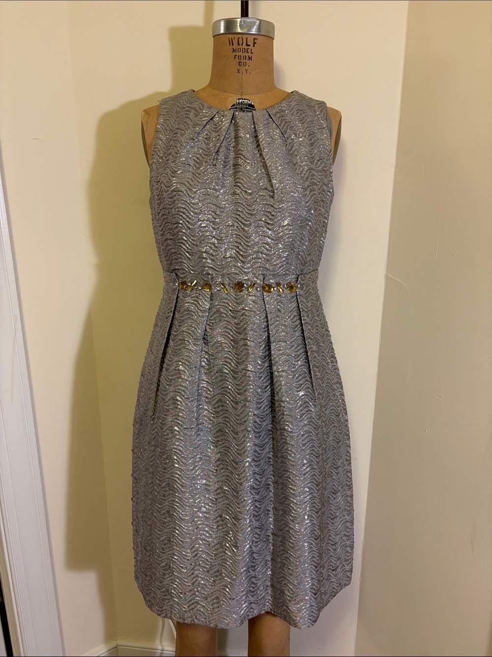 Eliza J Silver Sleeveless Cocktail Dress with Embellished Waist
